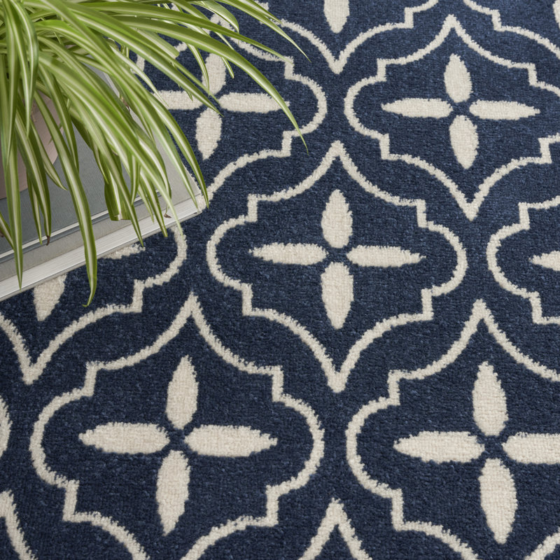 Tapis intérieur / extérieur bleu marine / ivoire Nourison Essentials, Rectangulaire 8 pi x 10 pi