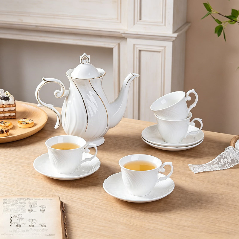 Ensemble de 4 tasses à café et soucoupes en porcelaine de 4 oz avec soucoupes, ensemble de thé en céramique blanc classique pour thé, café, café au lait, café moka, four à micro-ondes et au four