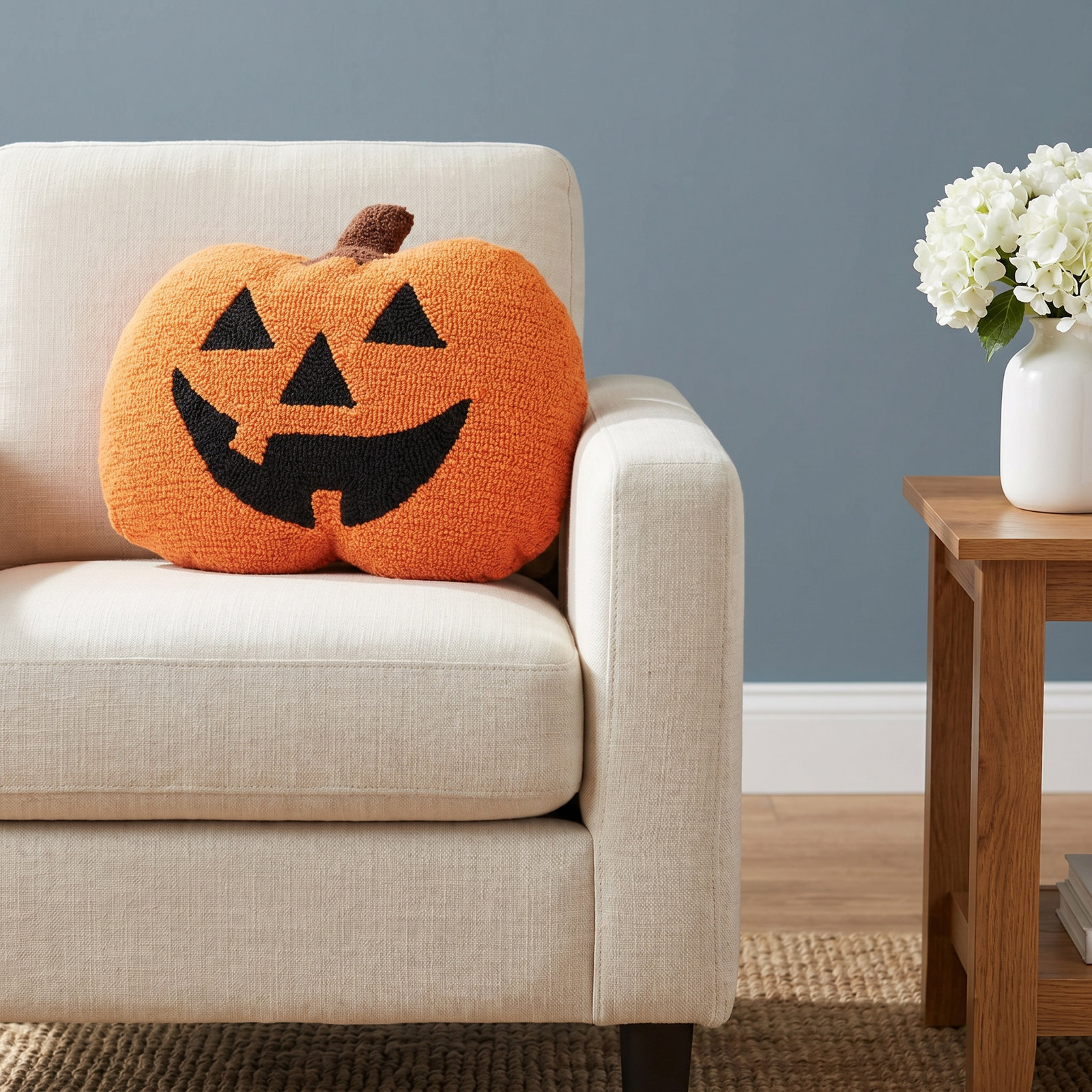 Halloween Hooked Throw Pillow, Ghost