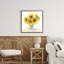 Cadre flottant dépliant dans un vase de tournesols, design par Patti Bishop-510503407-510503405