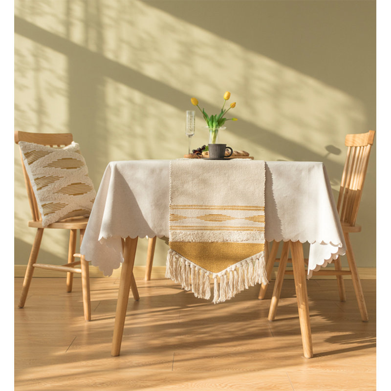 Chemin de table en coton blanc à motif géométrique avec pampilles l 14 po x L 71 po, Jaune