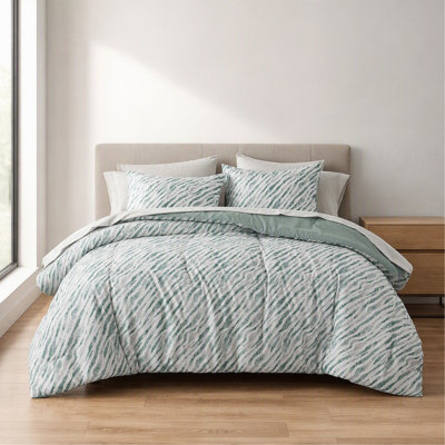 7-Piece Queen Comforter Set with Sheet Set,Green