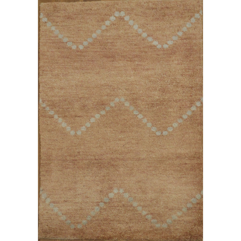 Tapis traditionnel beige de style Gabbeh avec délicats accents en zigzag 2 x 3