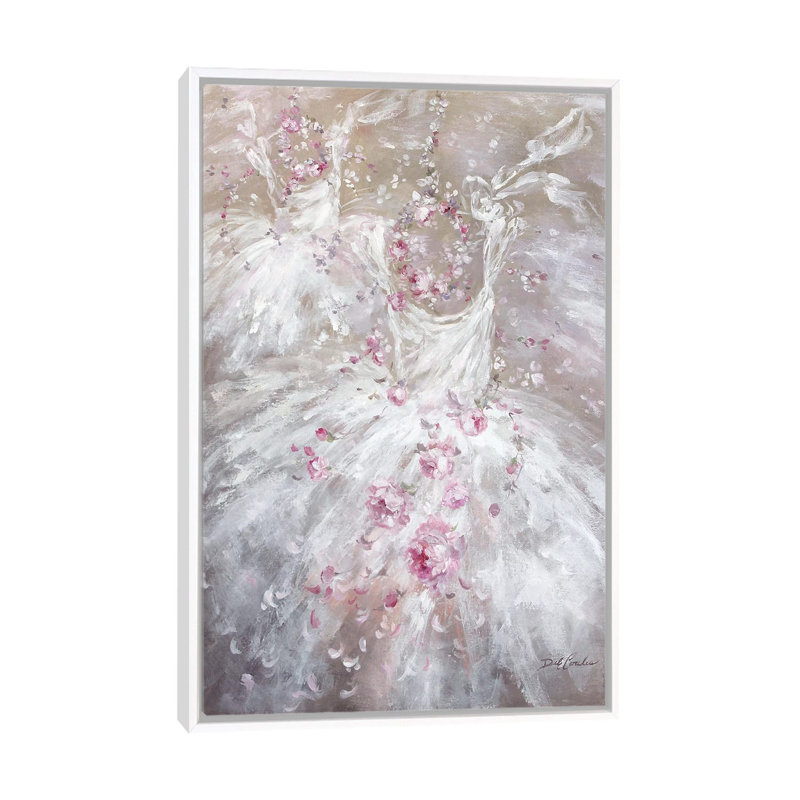 Tutu and Rose Crowns II par Debi Coules - reproduction d'art, H 26 po x l 18 po x 1,5 po, Toile blanche encadrée