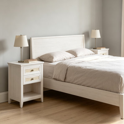 Ensemble de 2 tables de chevet en MDF blanc cassé, façades de tiroirs en rotin tissé à la main, boutons carrés en bronze, 2 tiroirs, tablette de rangement ouverte, tables de chevet Boho Farmhouse