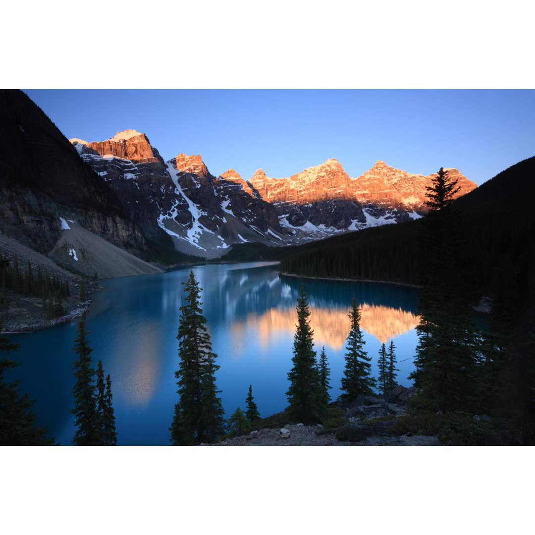 Moraine Lake von Jeremy Edwards - Leinwandbild