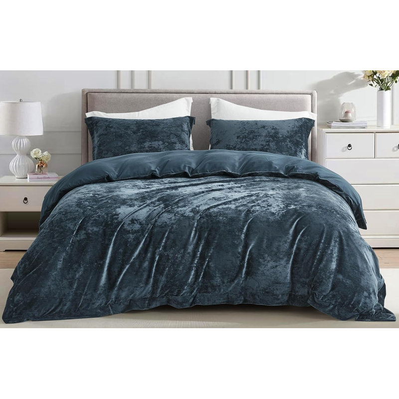 Piers Distressed Velvet Duvet Cover Set, King Duvet Cover + 2 King Shams, Storm Blue
