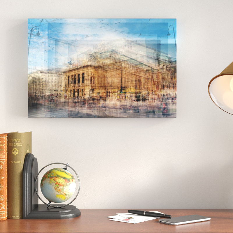 «Vienna Vienna House» par Chris Albert, reproduction sur toile tendue, H 20 po x l 30 po