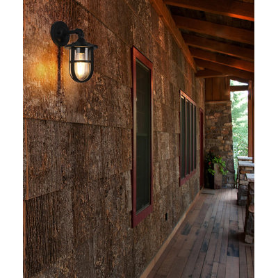 Hugo Outdoor Wall sconce in Black