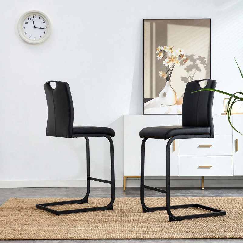 Chaise à hauteur de comptoir en polyuréthane