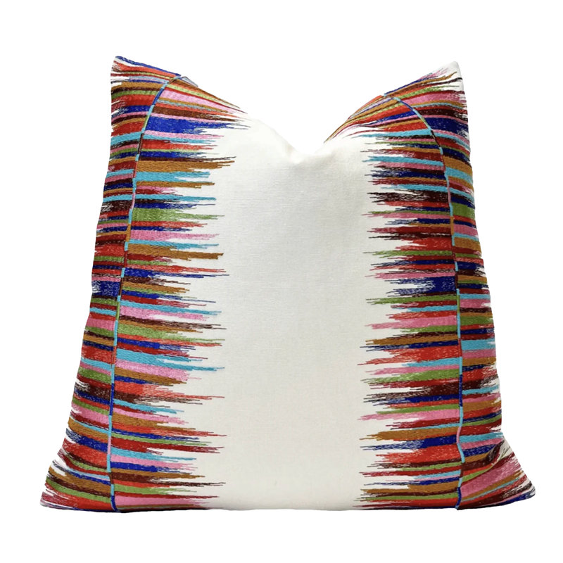 Housse de coussin brodée multicolore brodée, H 22 po x l 22 po, Blanc / rayé rose