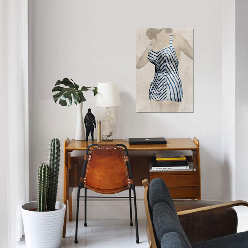 «Little Luxury II», impression sur toile, H 40 po x l 26 po x P 1,5 po, Papier d'art encadré noir, Pas de tapis