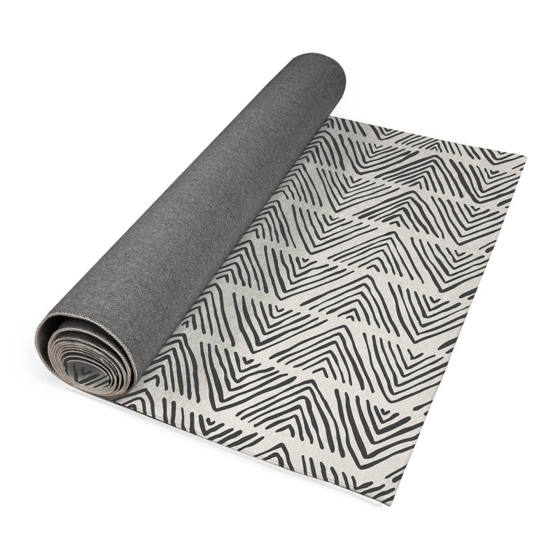 Chev Wave Stripe Non-Slip Outdoor Rug, Runner 2'6" x 8'