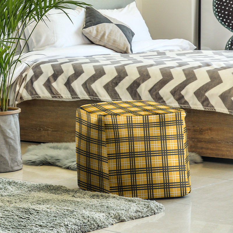 Pouf carré à carreaux Pittsburgh, H 18 po x l 18 po x P 18 po, Mélange de polyester doré / blanc / noir