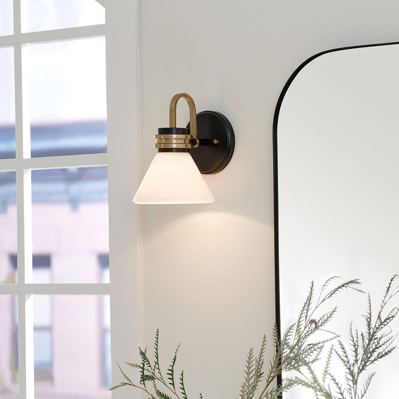 Hysham Armed Sconce, Black