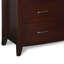 Commode 7 tiroirs en bois avec pieds fuselés, brun cannelle