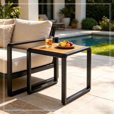 Table d'appoint d'extérieur avec plateau en bois de teck, table d'appoint pour cadre en métal noir, capacité de 120 lb pour le patio, le porche, le bord de la piscine et le salon