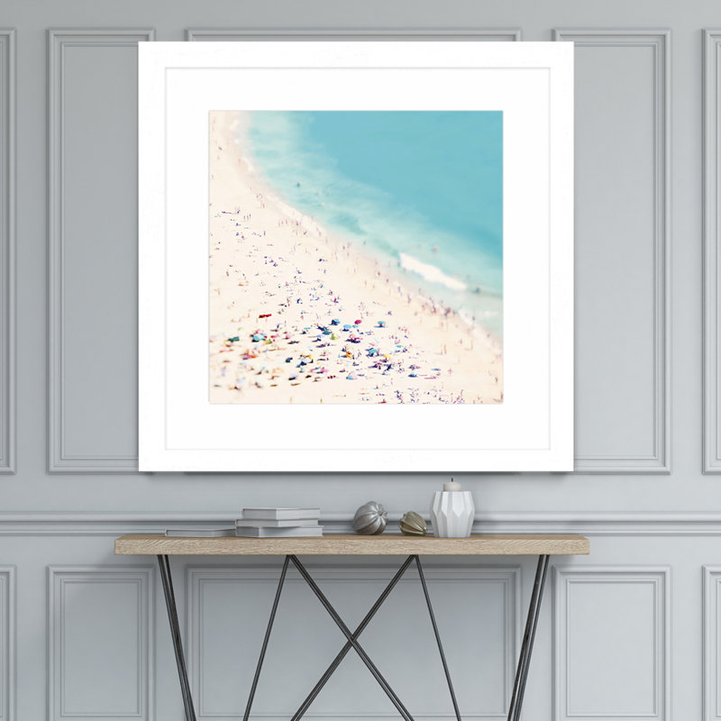 « beach love » par ingrid beddoes-cadre photo imprimé sur papier