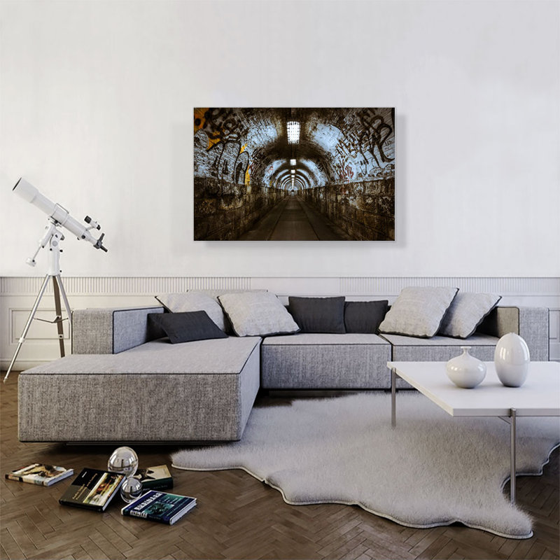 «Brick Subway Tunnel Graffiti», reproduction de photo sur toile tendue, H 26 po x l 40 po x 1,5 po
