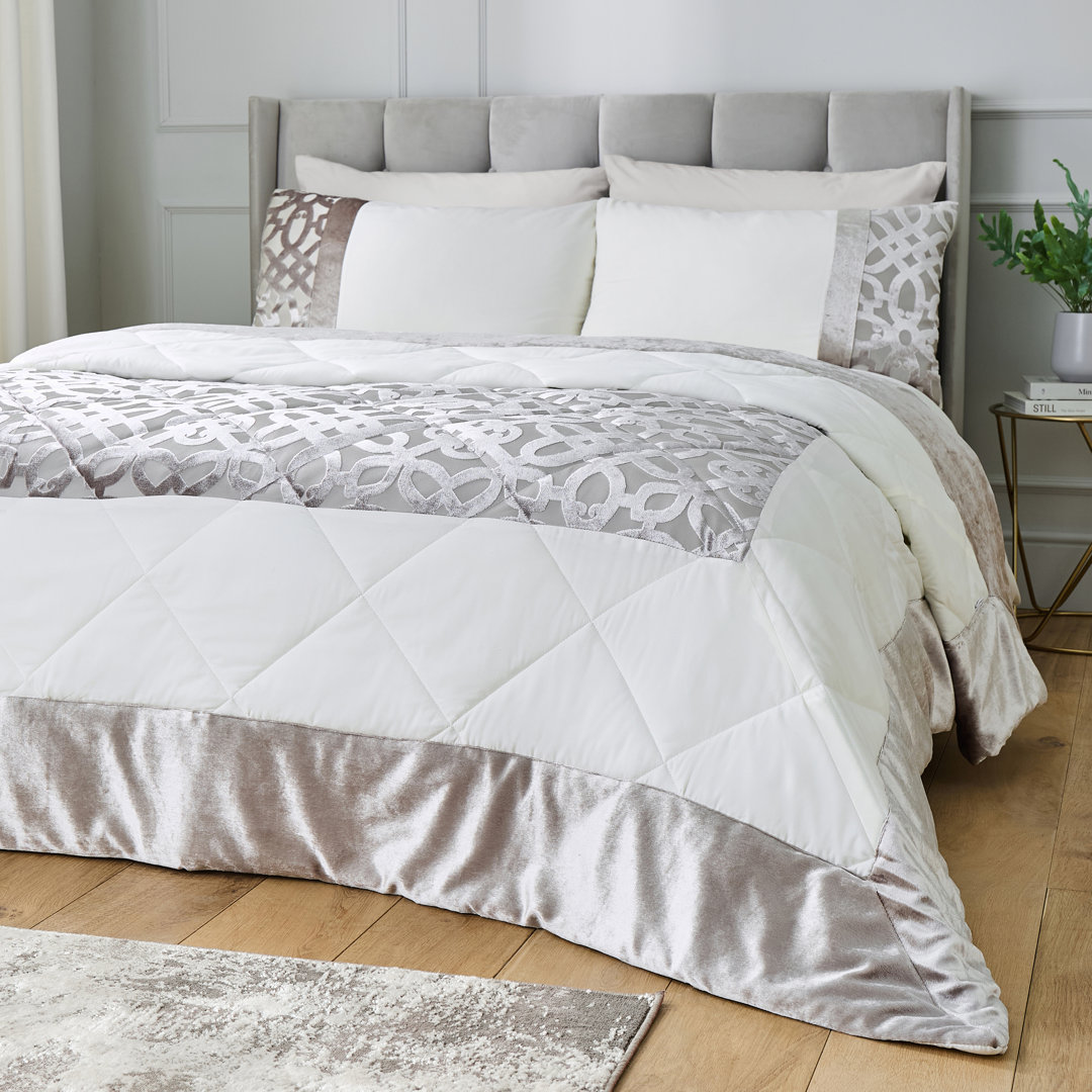 Lattice Cut Velvet 220x230cm Blanket Bedspread