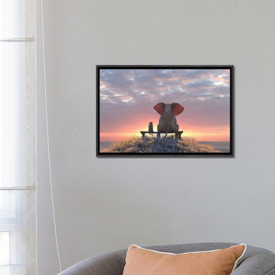 «Elephant and Dog Watch the Sunrise on the Seashore» par Mike Kyiv - reproduction d'art