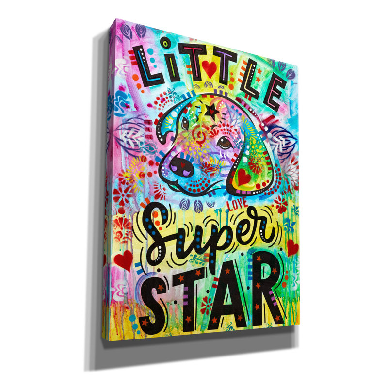 «Little Super Star» par Dean Russo, art mural sur toile, H 54 po x l 40 po x P 1,5 po