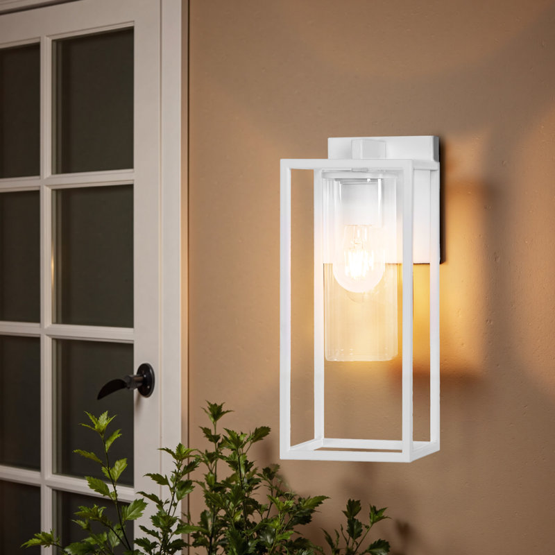 Lanterne murale d'extérieur 1 lumière Tiernan, H 15,75 po x l 6,25 po x P 8,05 po, Blanc