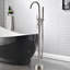 Robinet de baignoire sur pied à poignée simple avec douchette sur pied
