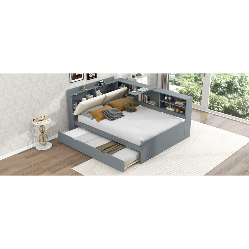 Lit plateforme en bois avec lit gigogne, tablettes et tête de lit