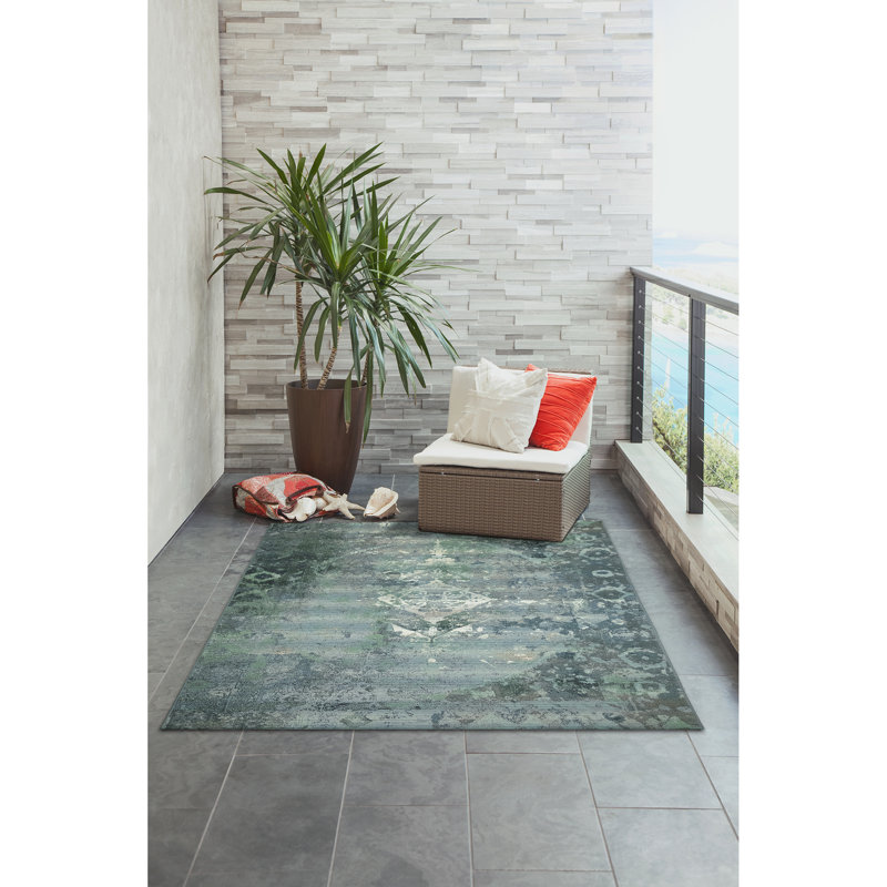 Jaquez Oriental Indoor / Outdoor Rug, Rectangle 3'3" x 4'11"