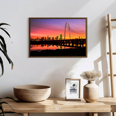 L'aube au pont de Dallas
