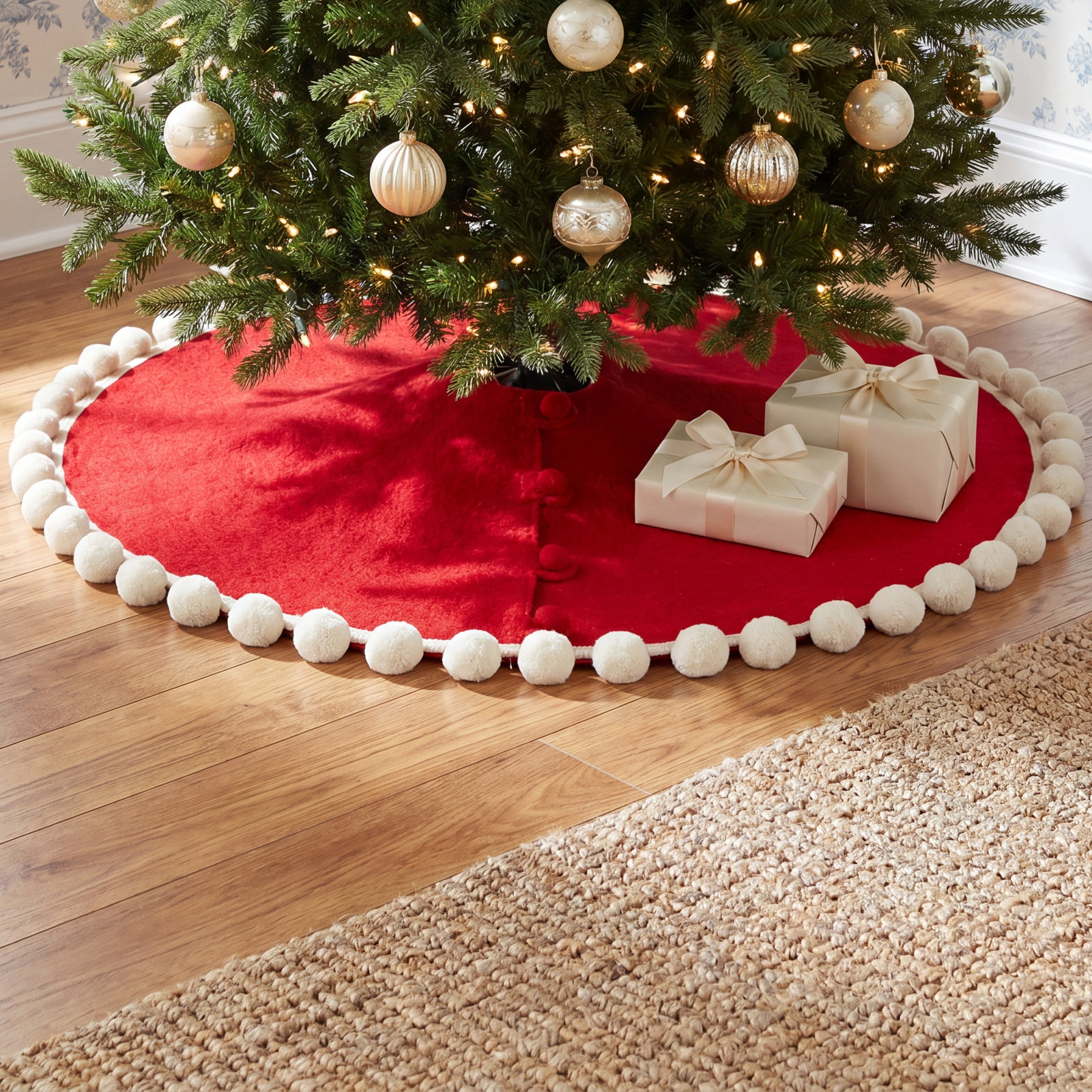Handmade Pom Pom Wool Tree Skirt
