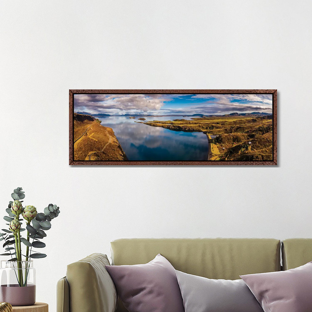 Lake Thingvellir, Thingvellir National Park, Iceland 1PC6