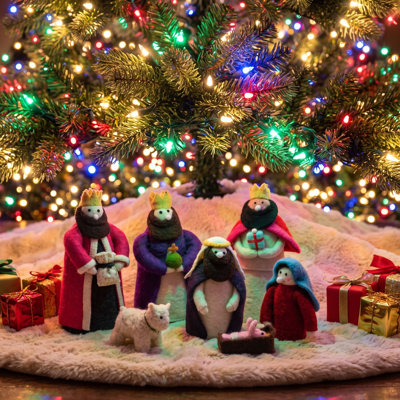Crèche de Noël faite à la main en laine feutrée à la main