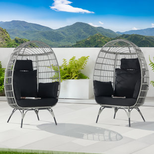 Wicker Outdoor Lounge Chair