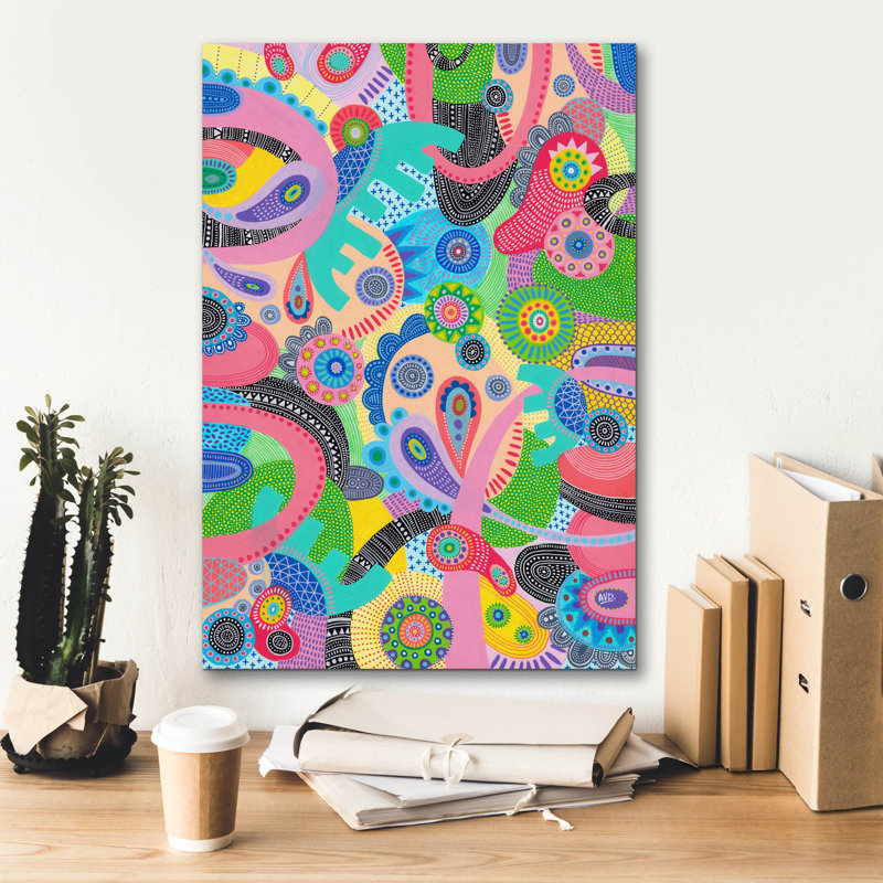 «Elephant Flowers» par Hello Angel, H 26 po x l 18 po x P 0,75 po