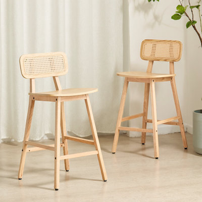 Ensemble de 2 tabourets de bar en bois à finition naturelle avec dossier en rotin pour le bar à manger et à la maison