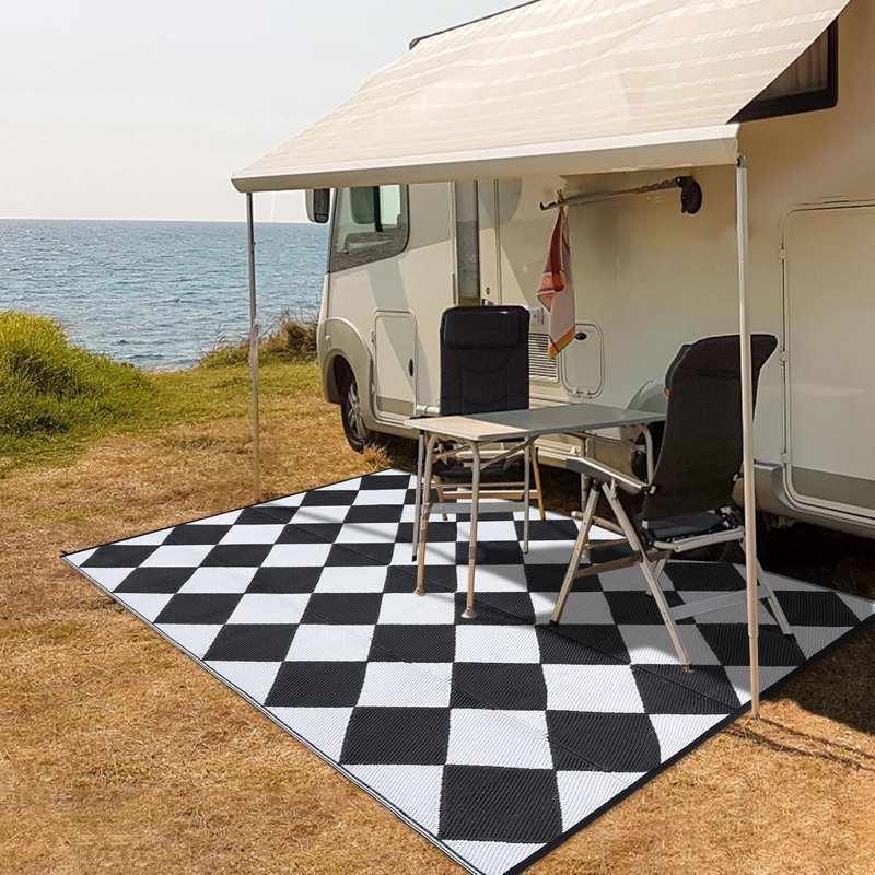 Outdoor Plastic Straw Rug – Waterproof Checkered Patio Rug with Non-Slip Backing, Modern Geometric Design for Backyard, Balcony, Camping, Picnic