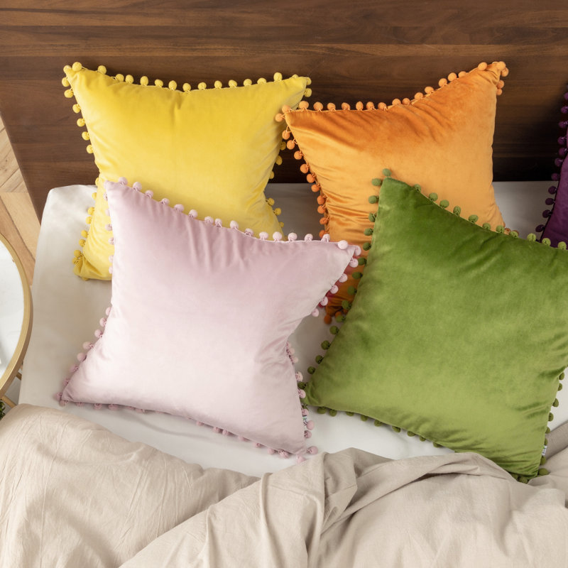 Coussin Silky Velvet Series Pom-poms, Carré 18 po, Vert, Housse de coussin et insert
