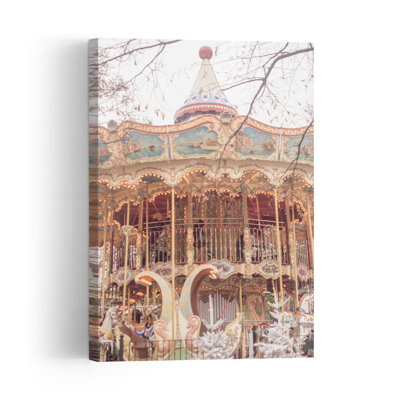 Carrousel d'hiver enchanté - Affiche murale classique et onirique d'architecture hivernale vintage
