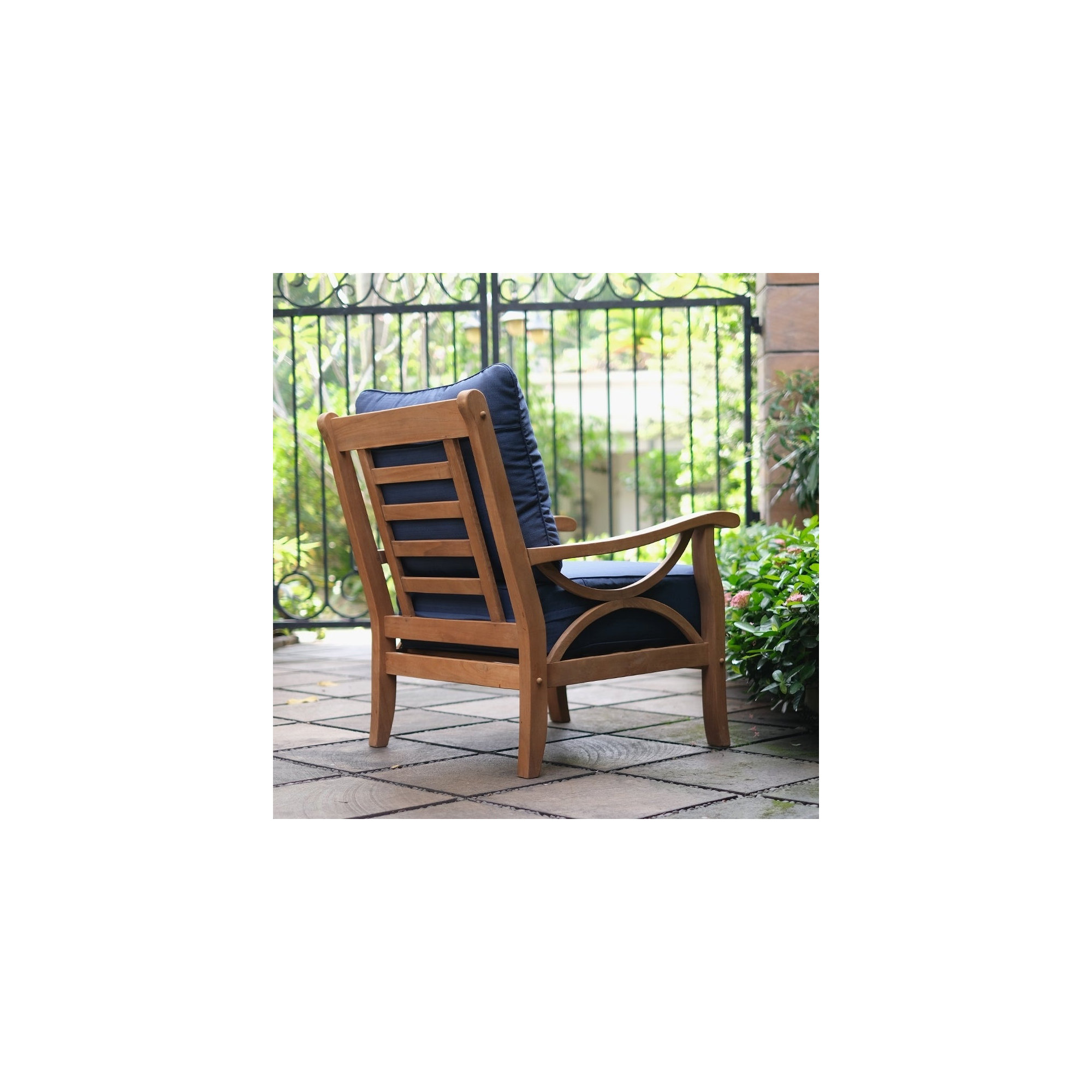 Brunswick Teak Patio Chair with Cushions, Natural, Navy Performance Olefin