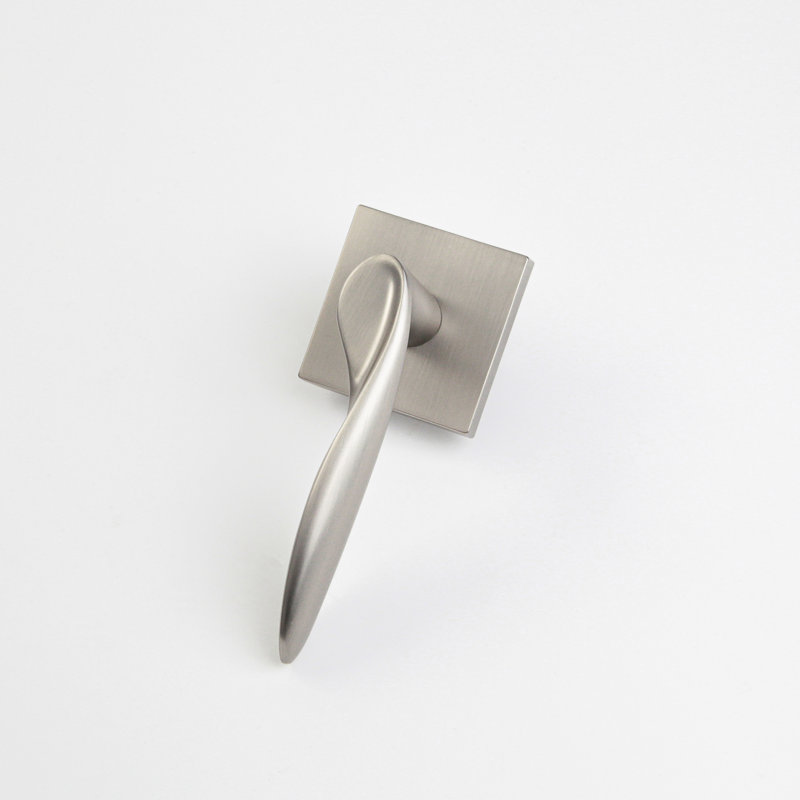 Poignée de porte moderne Lafayette, Droite, Nickel satiné, Intimité