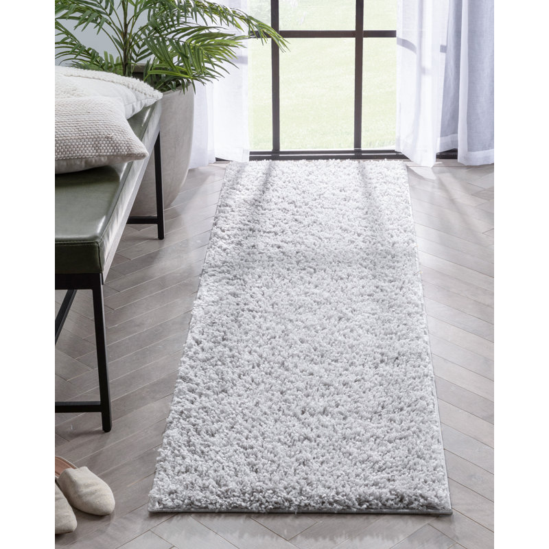 Brittney Performance solid color shag rug, Tapis de couloir 2 pi 3 po x 16 pi, Silver