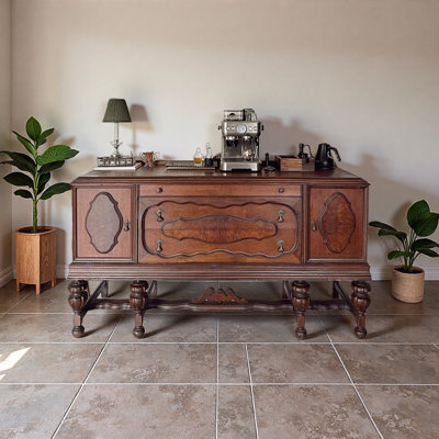 Armoire d'entrée de style français