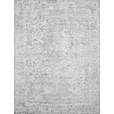 Oriental Area Rug in Ivory/Silver