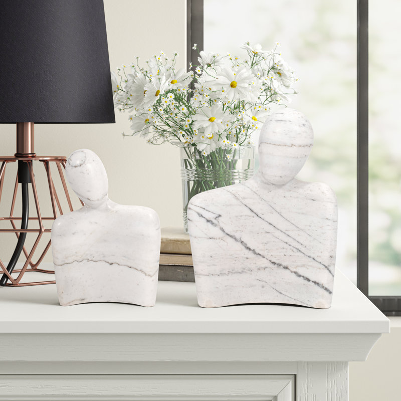 Sculpture en marbre, accolade blanche moderne, objet décoratif pour espaces contemporains, H 8 po - Couple embrassant