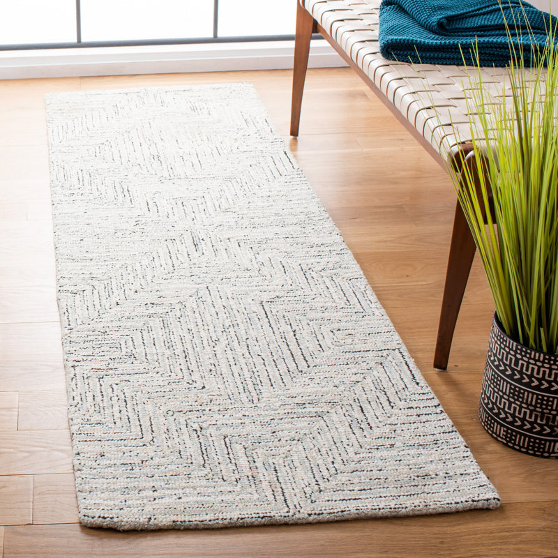 Stuttgart Hand Tufted Wool/Cotton Geometric Rug in Light Gray/Ivory, Runner 2'3" x 7'