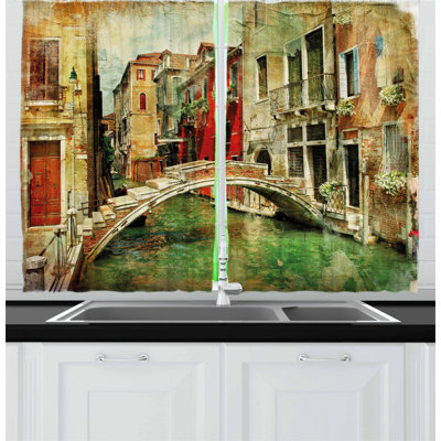 Pointed Kitchen Curtain