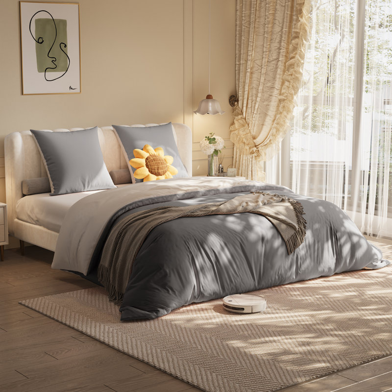 Polyester Duvet Cover Set with Pillow Shams