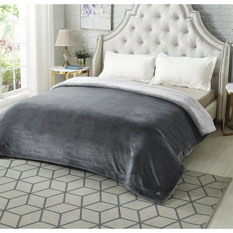 Couverture en flanelle Zakary Sherpa, Très grand, Gris foncé